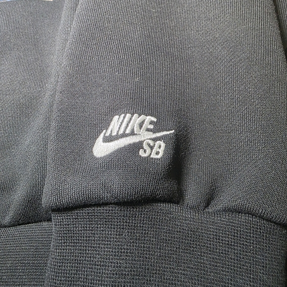 Nike SB Skate Fleece Crew Neck Loose Fit Graphic Print Dog Size Large $85 NWT - Picture 6 of 7